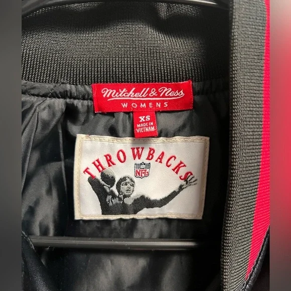 MITCHELL & NESS Women’s KC Chiefs Black & Red Starter Jacket - Size XS. - Picture 10 of 10